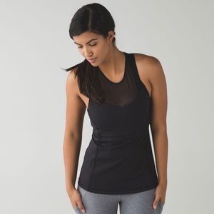 NEW WITH TAGS 🏷 LULULEMON Running in the City Top